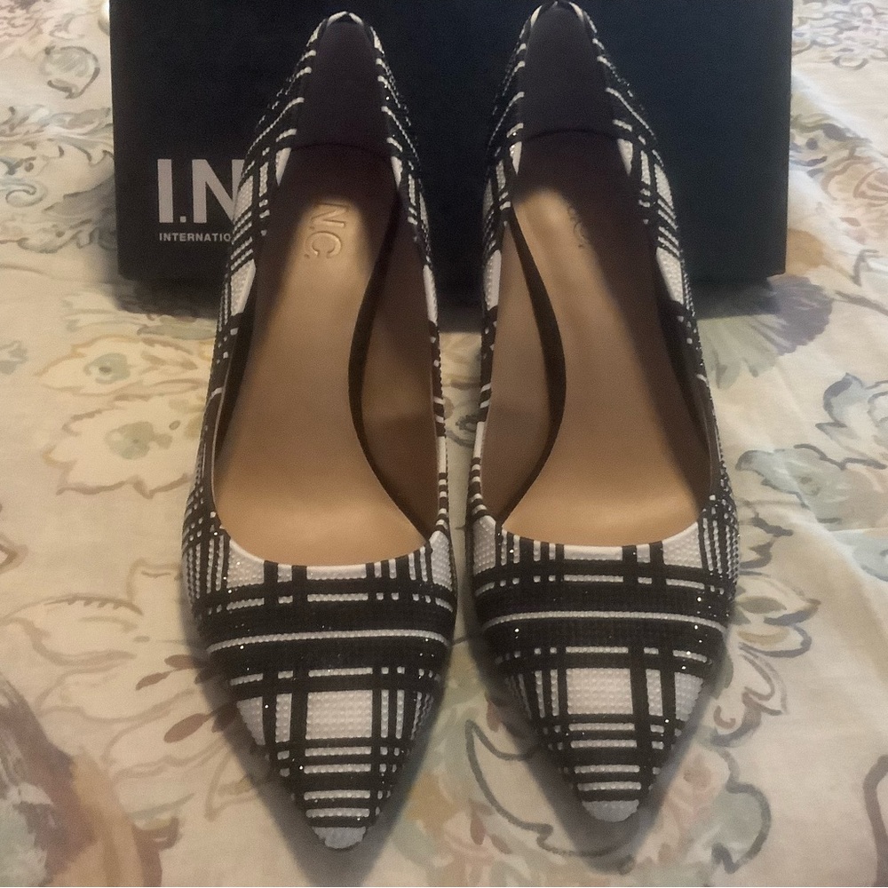 INC International Concepts Black and White Heels with Plaid Pattern - Picture 2 of 7